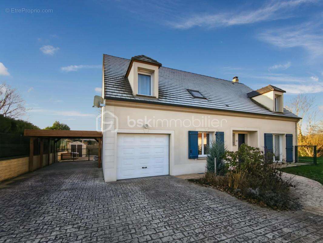 Maison à VEMARS