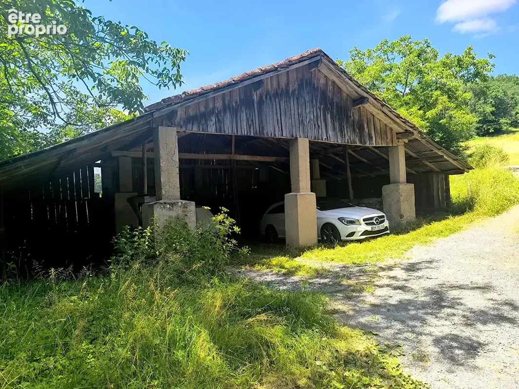 Maison et dépendances le long du Lot - photo 9