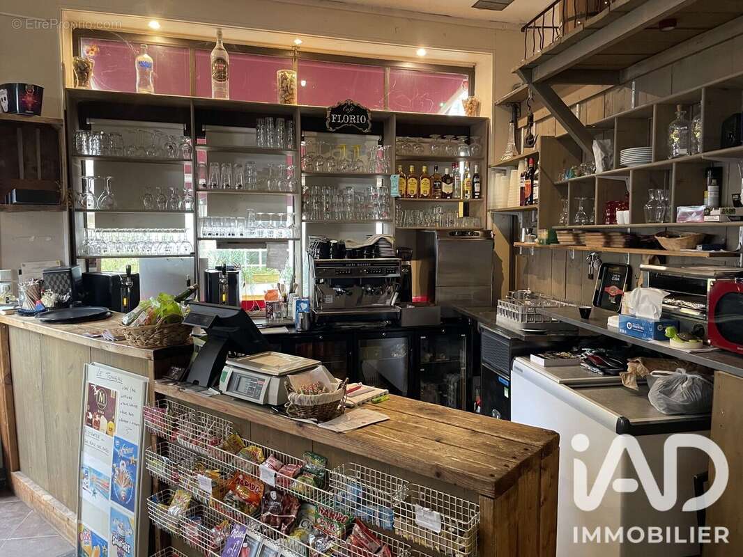 Photo 2 - Commerce à LA BOUILLE