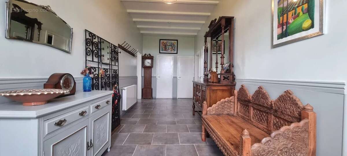 Maison à CASTELNAU-MONTRATIER