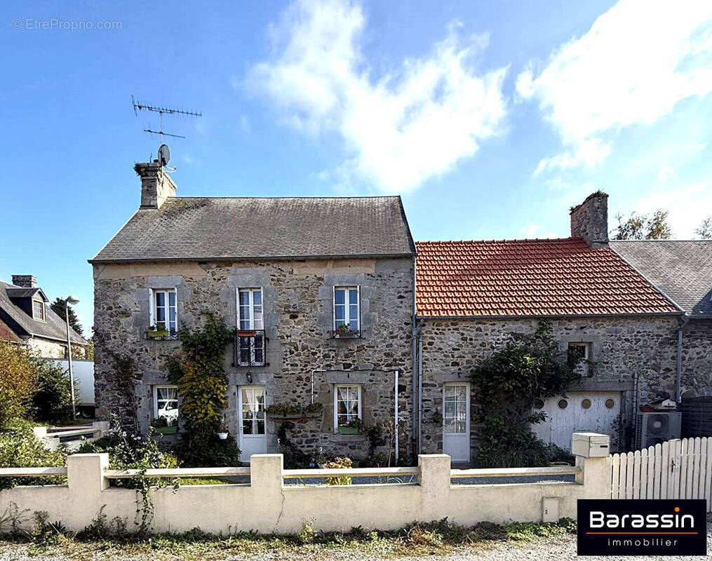 Maison à HEUGUEVILLE-SUR-SIENNE