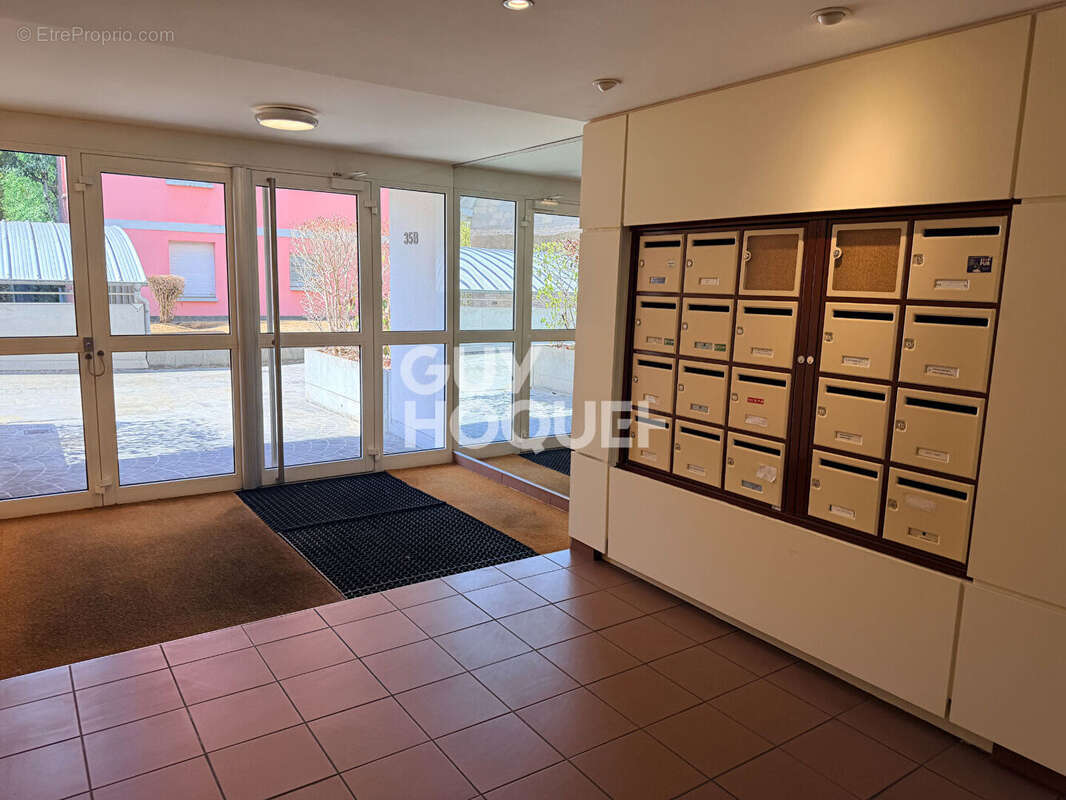 Appartement 3 pièces - 65 m² - Terrasse - Garage - Cave - Besançon Saint-Claude - photo 9
