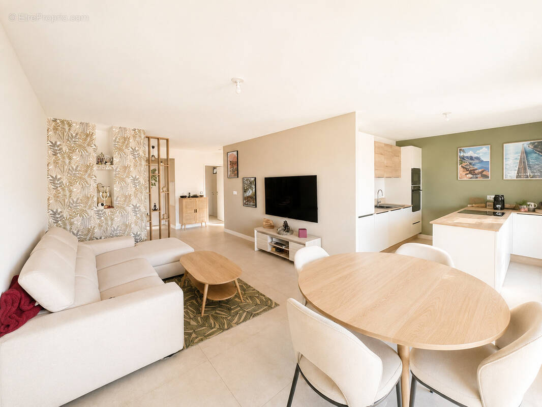 Appartement à PUGET-SUR-ARGENS