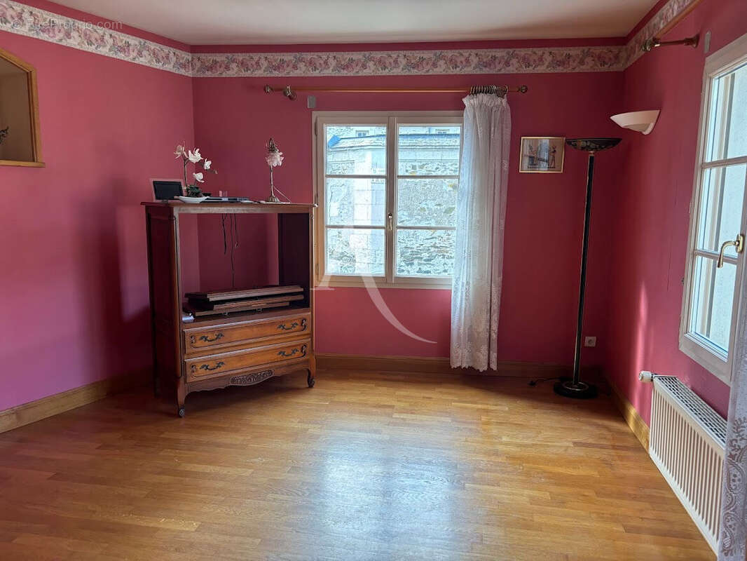 Maison à SAINT-GEORGES-SUR-LOIRE