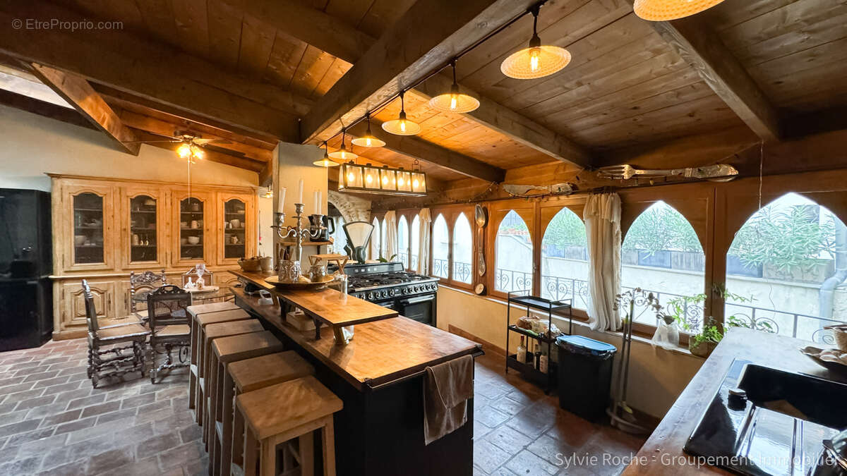 Maison à CADEROUSSE