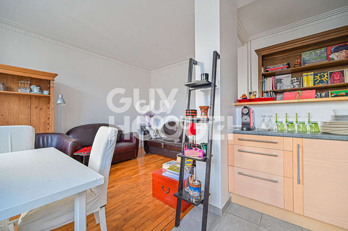 Appartement à PARIS-12E