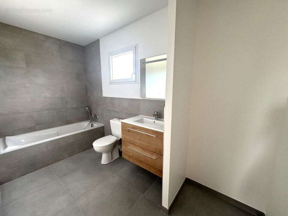 Maison à ROMANS-SUR-ISERE