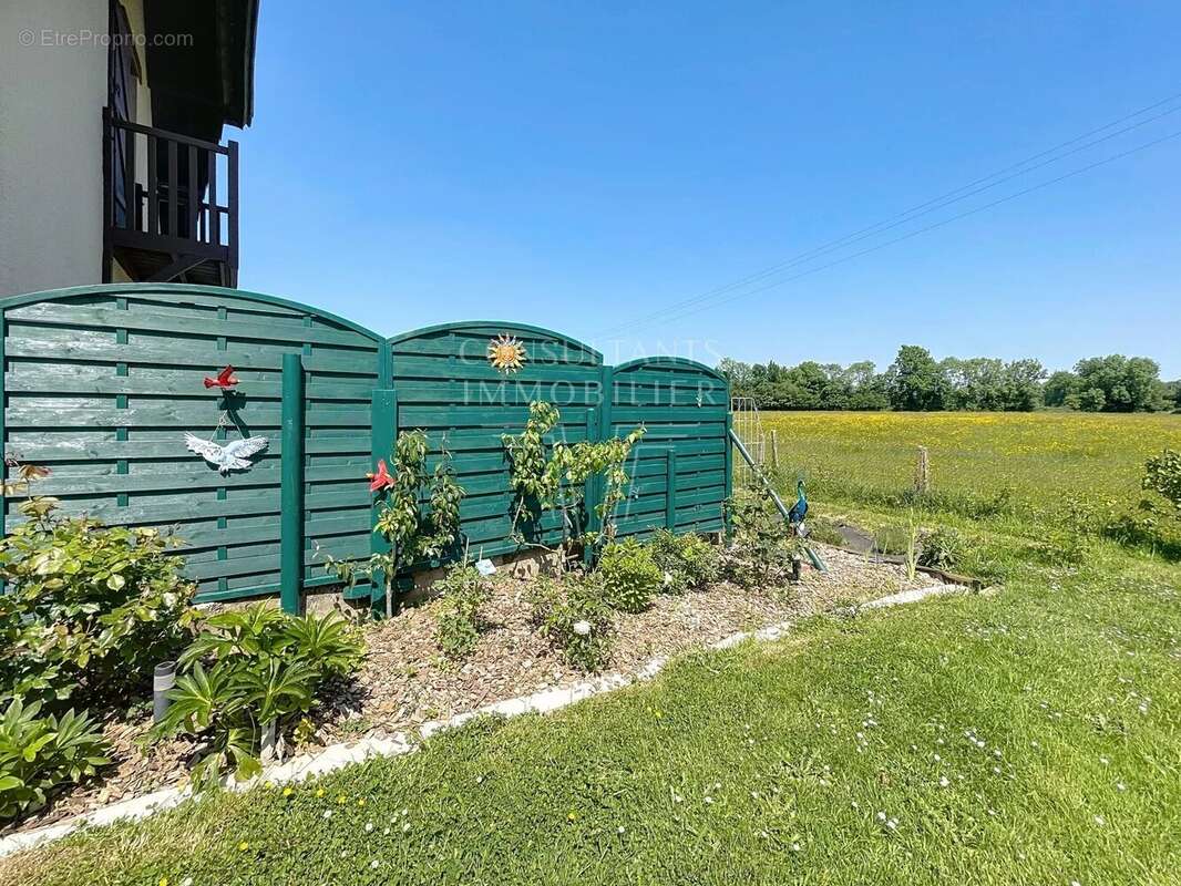 Maison à PONT-L&#039;EVEQUE