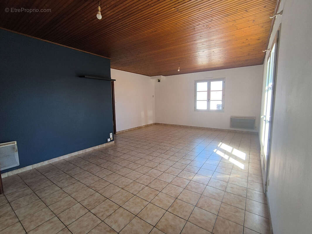 Maison à COMMEQUIERS