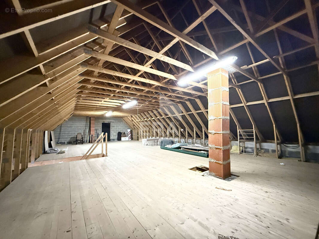 Maison à SAINT-MARTIN-BOULOGNE