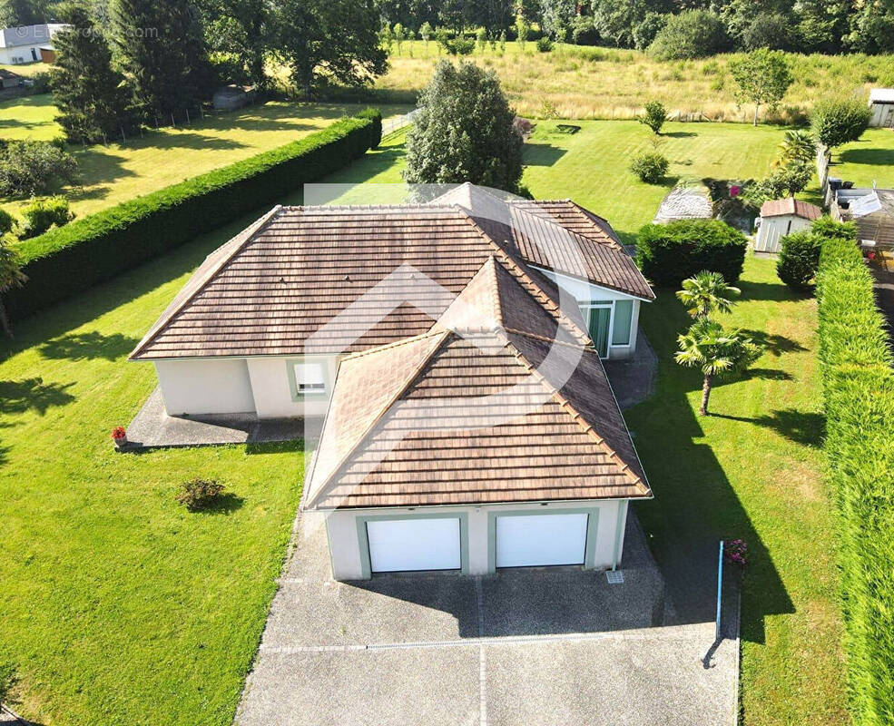 Maison à LAHOURCADE