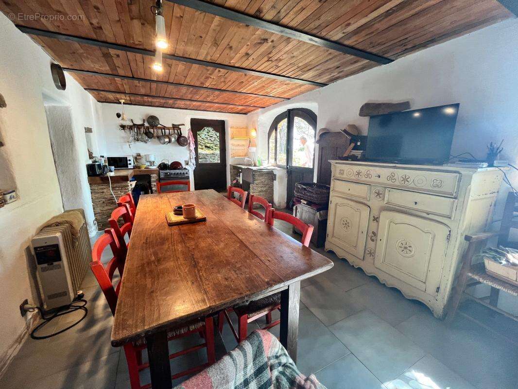 Maison à PONTEILS-ET-BRESIS