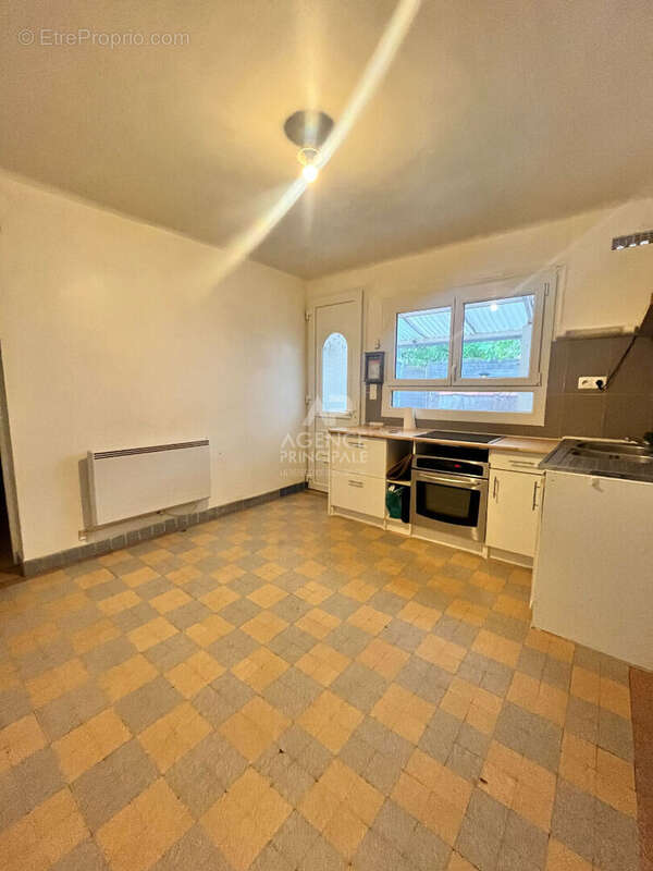 Maison à LE MESNIL-LE-ROI