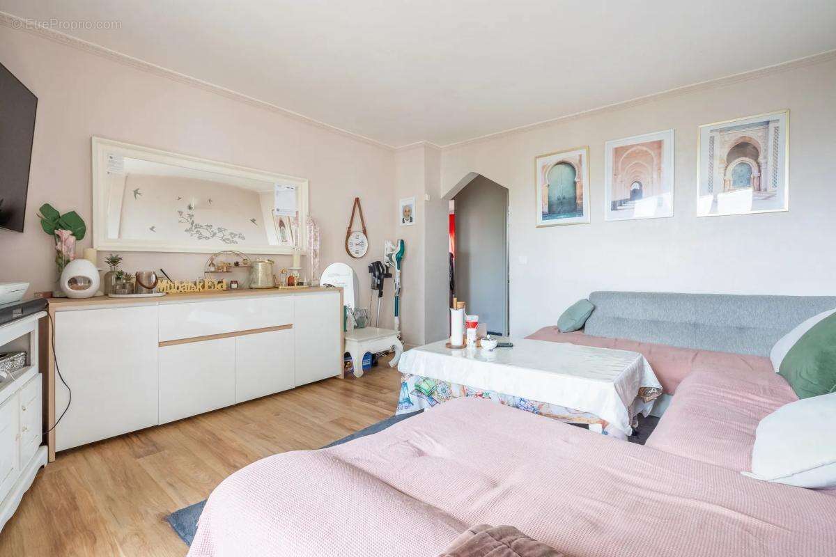 Appartement à ROSNY-SOUS-BOIS