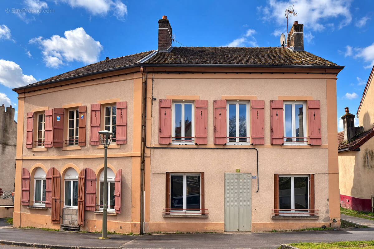 Appartement à EPINAC