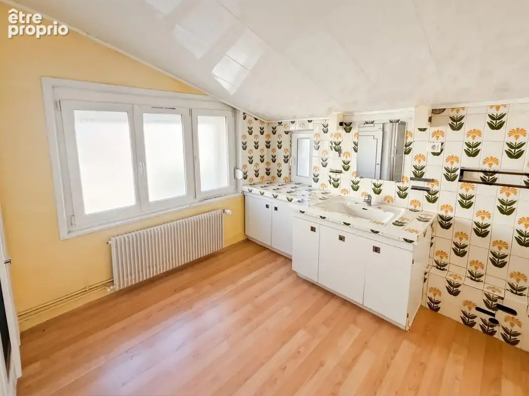Maison 70 m² avec jardin, garage et fort potentiel – Secteur Mézières, Charleville-Mézières - photo 7