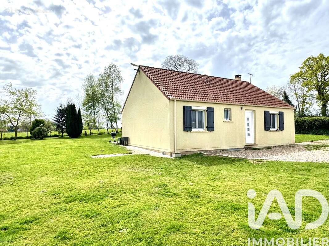 Maison 86 m² à Martainville  - photo 2