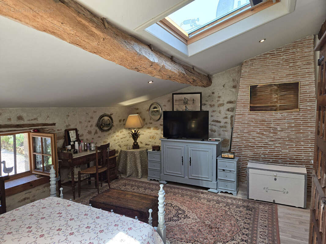 Maison à BLANZAC