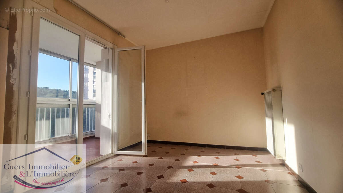 Appartement à LA VALETTE-DU-VAR