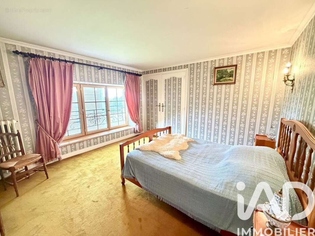 Maison 310 m² à Saint-Pois  - photo 8
