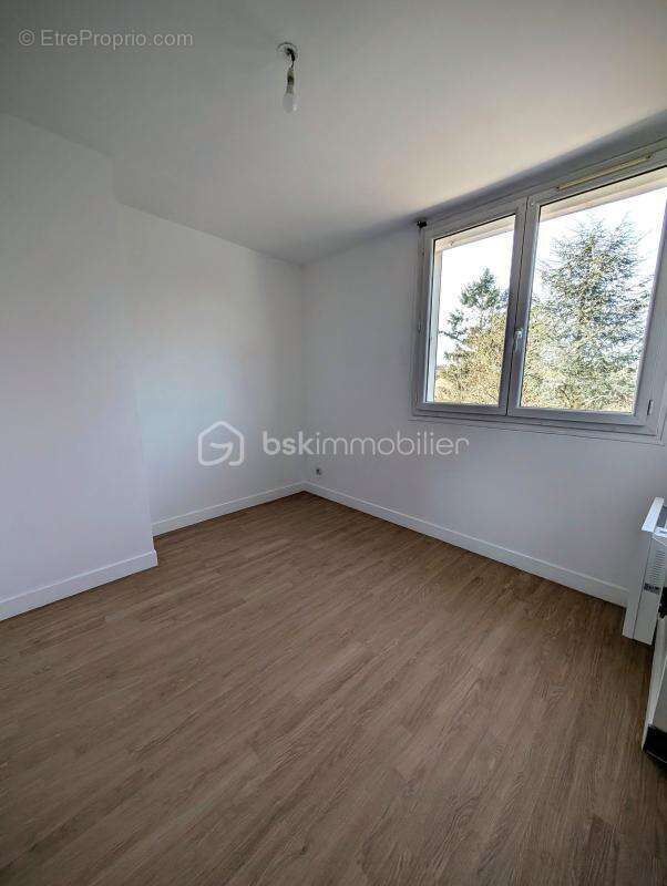 Appartement à SAINT-PIERRE-LES-NEMOURS
