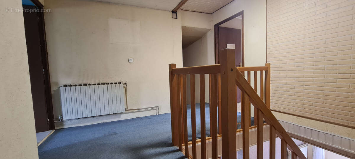 Maison à LINY-DEVANT-DUN