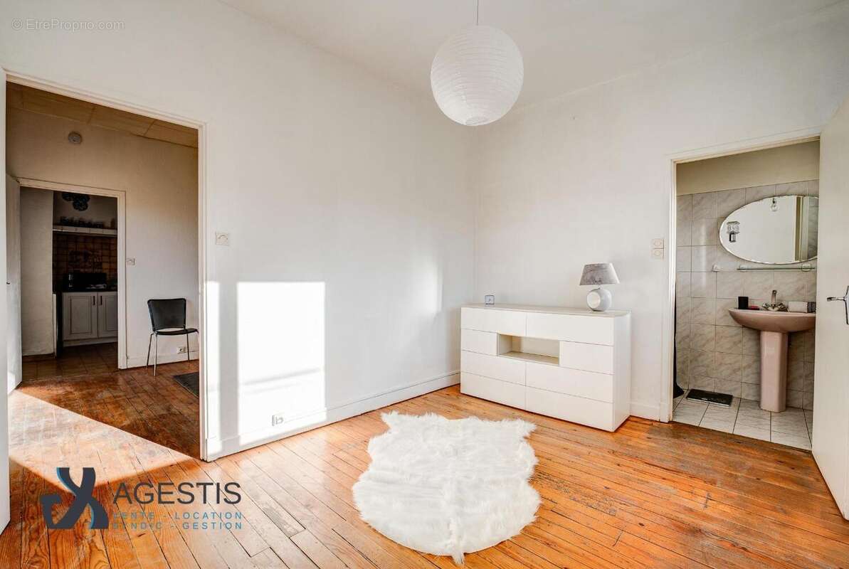   - Appartement à TOULOUSE