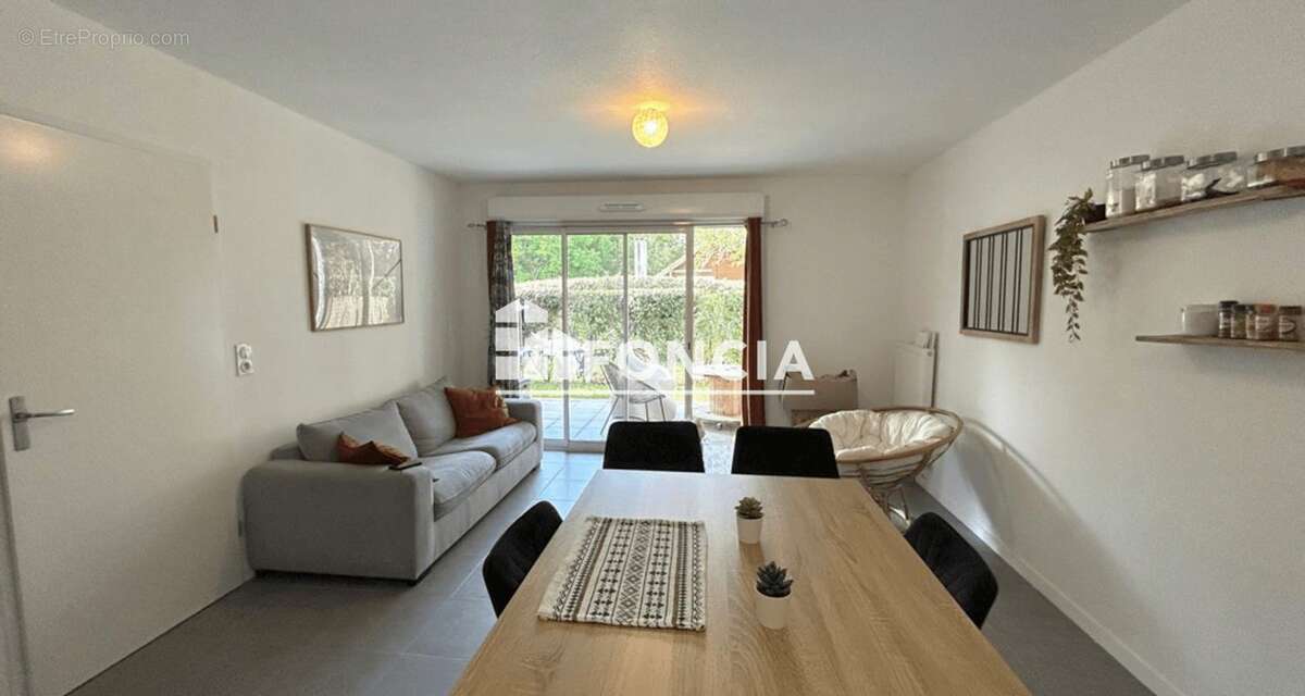 Appartement à TOSSE
