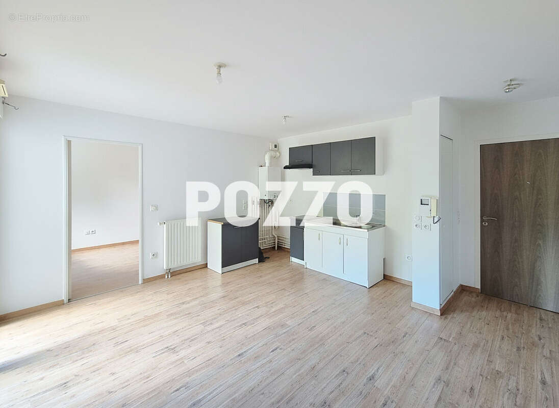 Appartement à FLEURY-SUR-ORNE