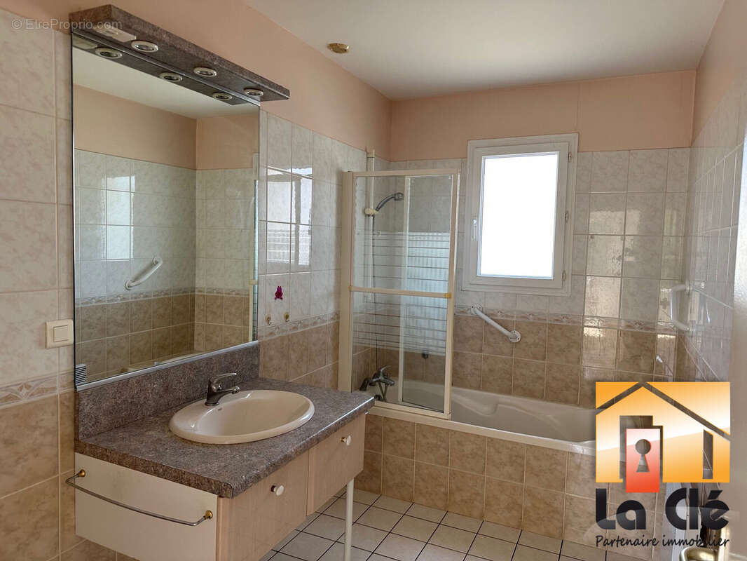 Maison à CASTELCULIER