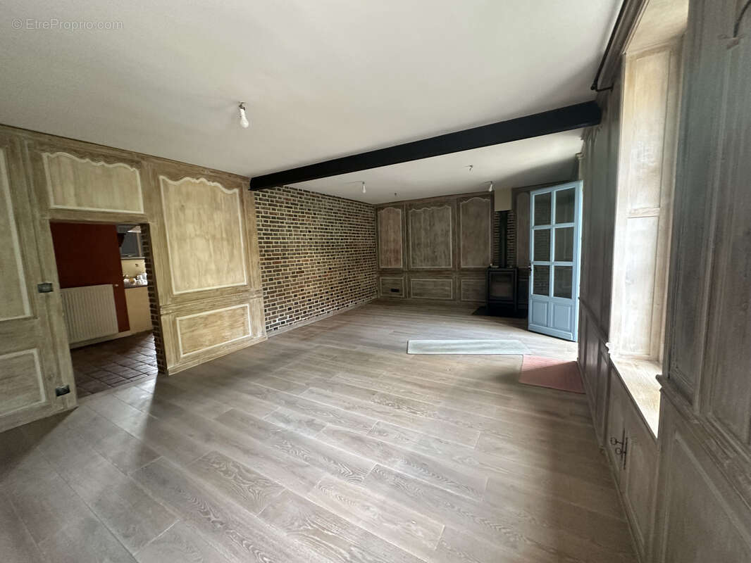 Maison à LA CHAPELLE-SAINT-LUC