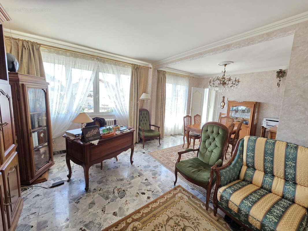 Maison à YZEURE
