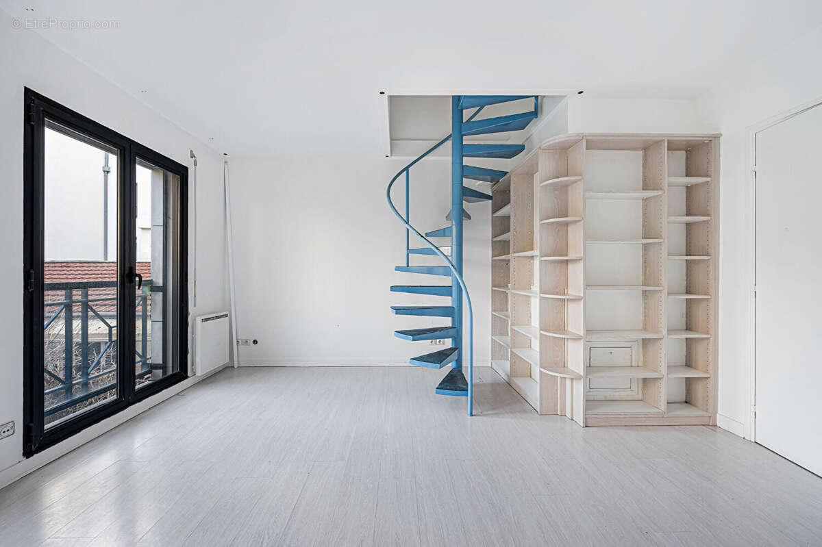 Appartement à PARIS-14E