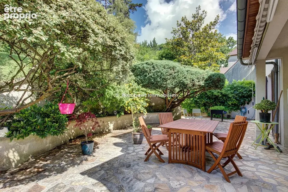 Maison 8 pièces 175 m² à vendre à La Celle-Saint-Cloud (78170) - photo 4