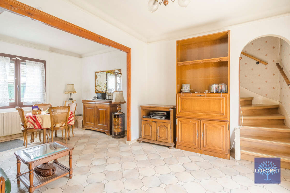 Maison à LES PAVILLONS-SOUS-BOIS