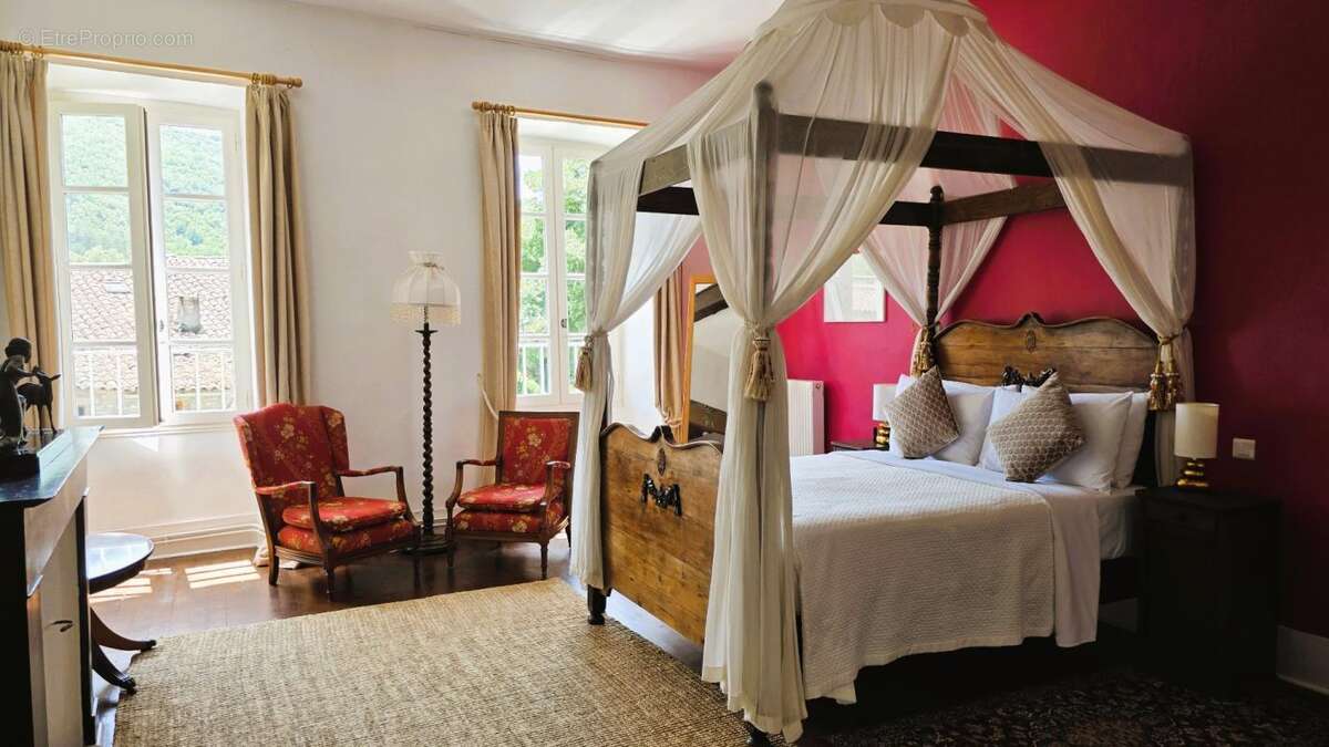 Maison à SAINT-ANTONIN-NOBLE-VAL