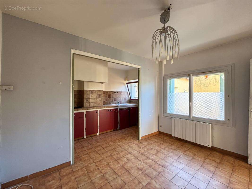 Appartement à SANILHAC-SAGRIES