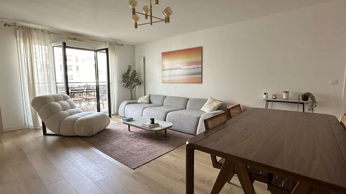 Appartement à SURESNES