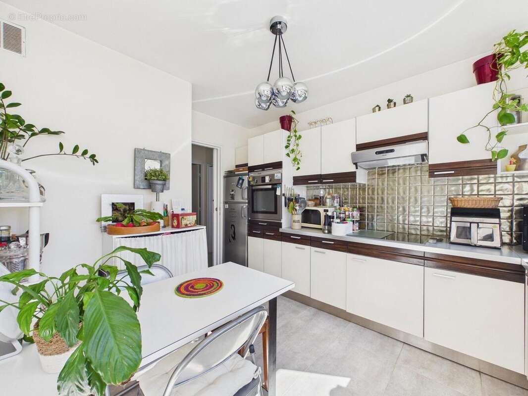 Appartement 72 m² à Creteil  - photo 6