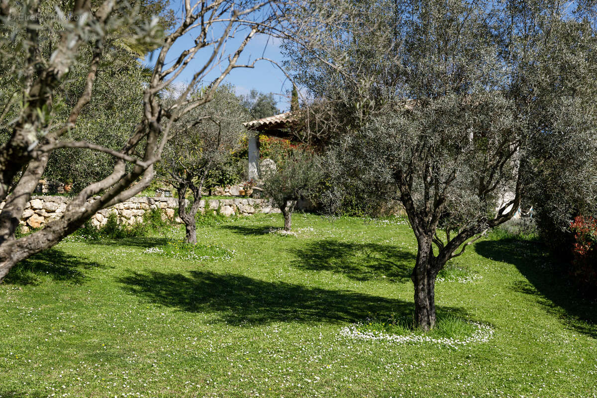 Maison à LE ROURET