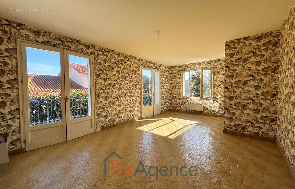 Maison à VAUX-SUR-MER