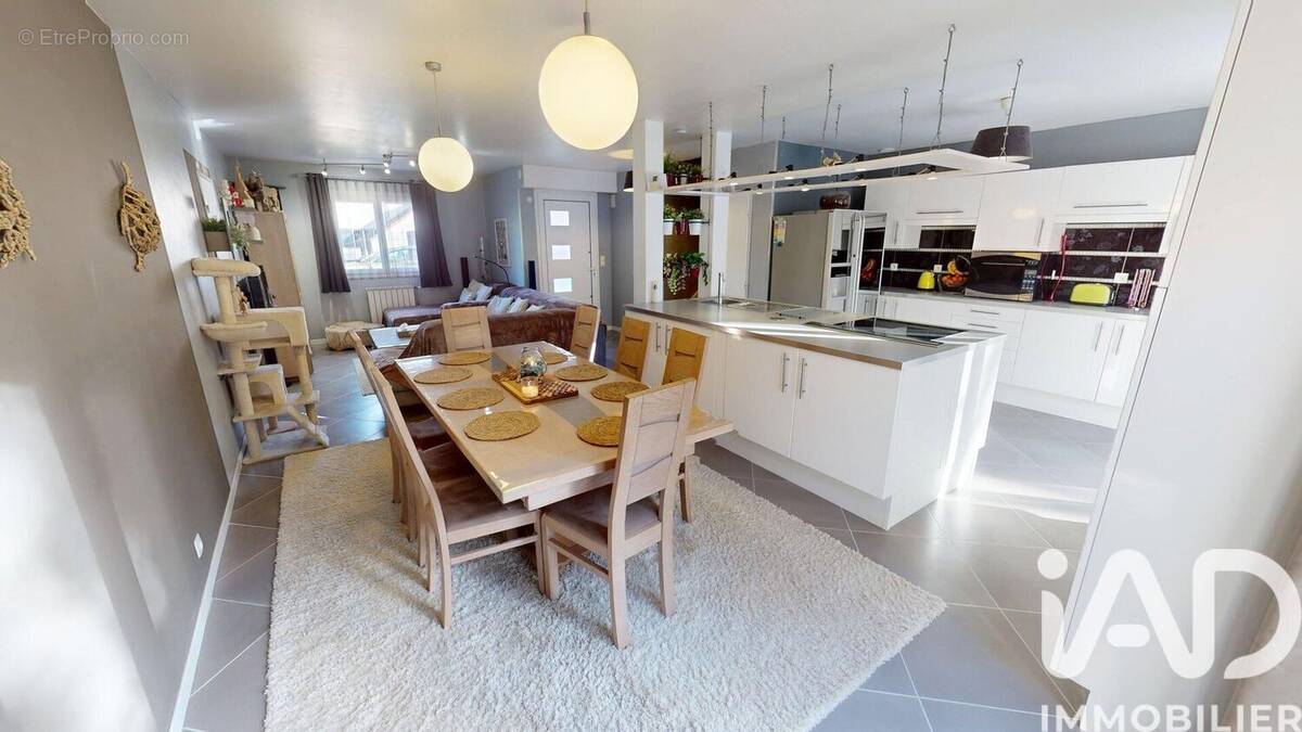 Photo 1 - Maison à CESSON