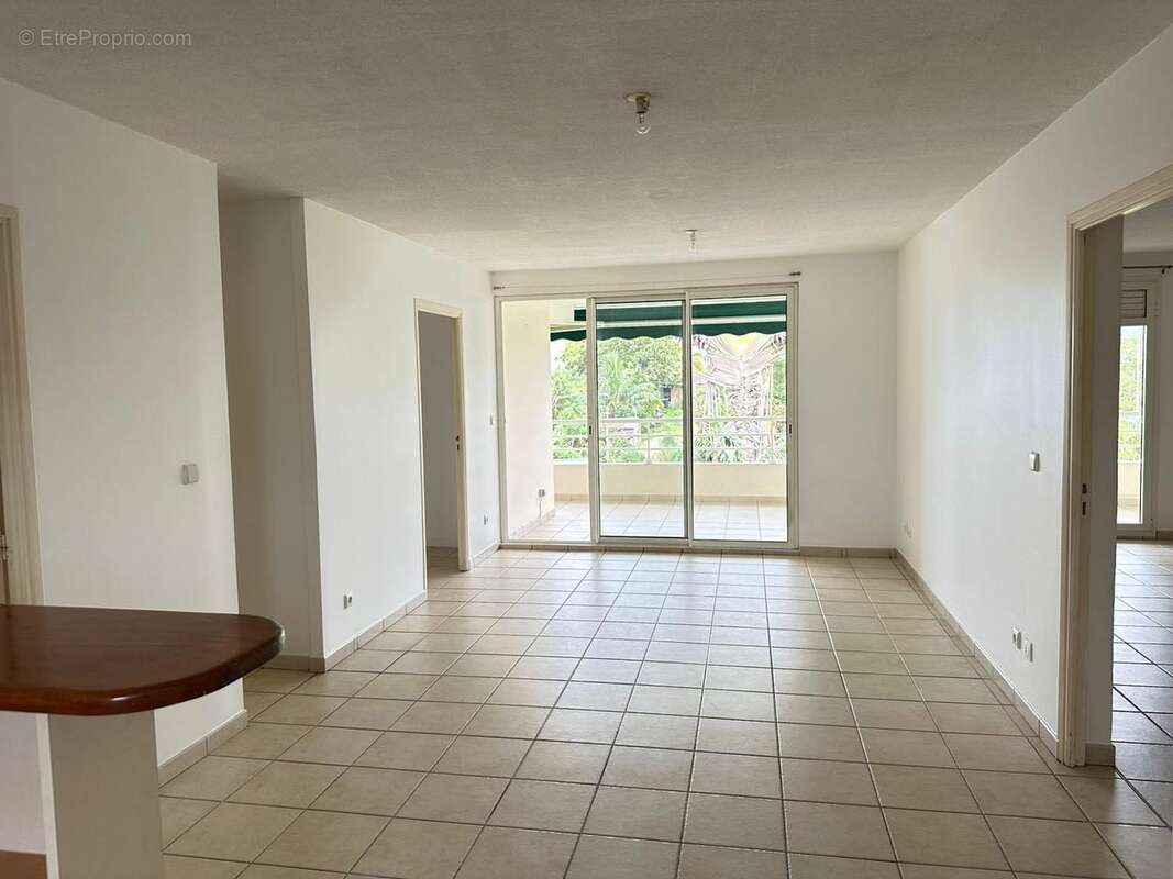 Appartement 87 m² à Fort-De-France  - photo 9