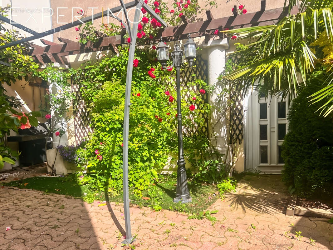 Maison à PUSSAY
