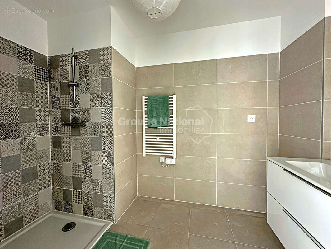 Appartement à LUNEL