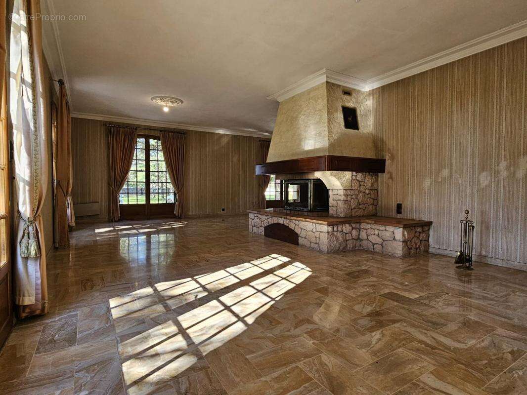 Maison à LABARTHE-SUR-LEZE