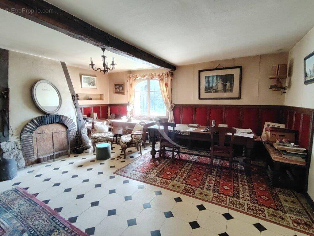 Maison à VITRY-AUX-LOGES