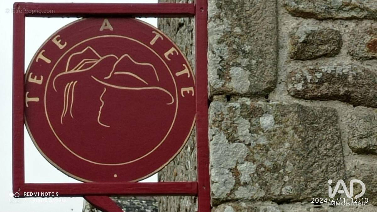 Photo 1 - Commerce à LOCRONAN