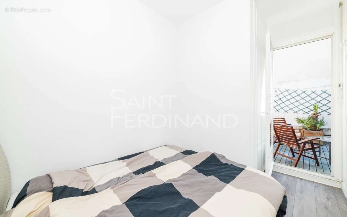 Appartement à PARIS-17E