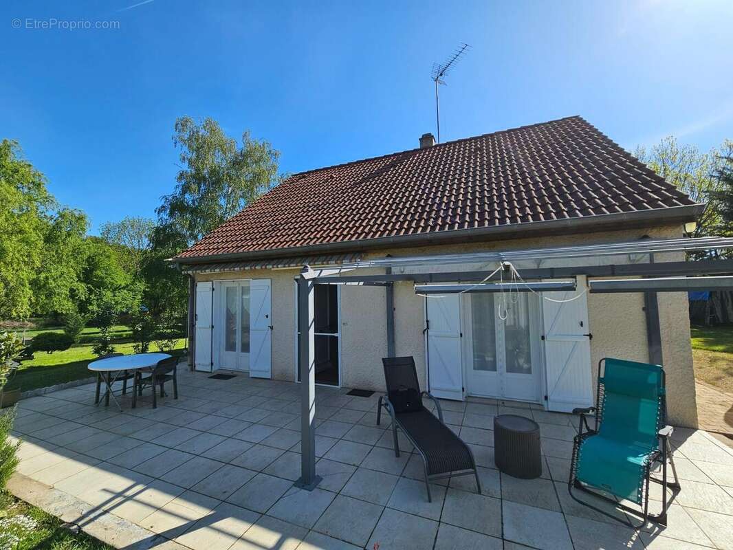 Photo 9 - Maison à SAINT-REMY-EN-ROLLAT